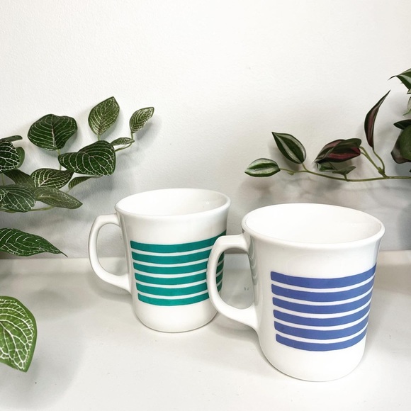 Vintage Corning USA Mugs - Picture 2 of 2